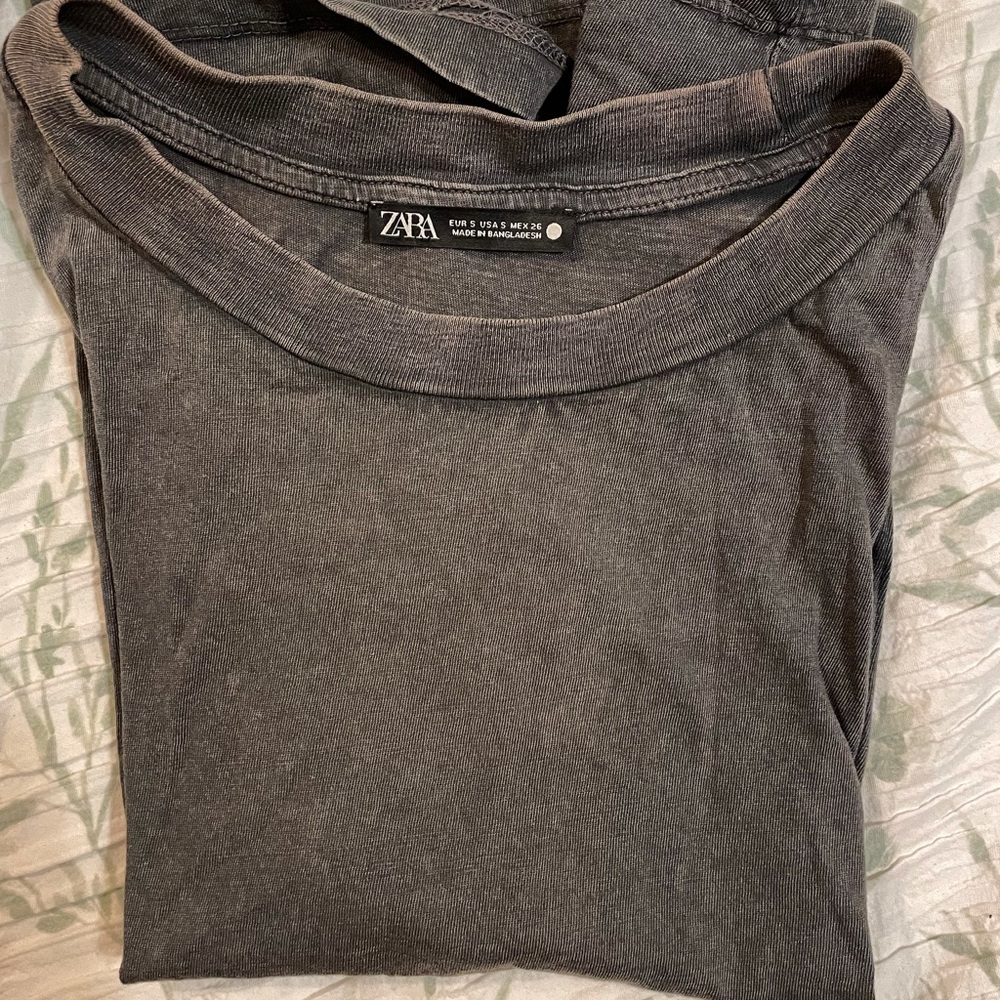 Black worn zara cropped t-shirt